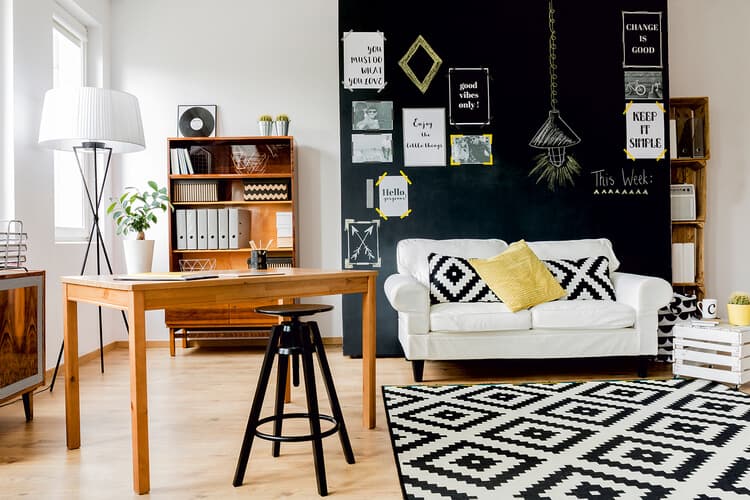 Perete finisat cu Vopsea Magnetică — efect decorativ Fox Dekorator
